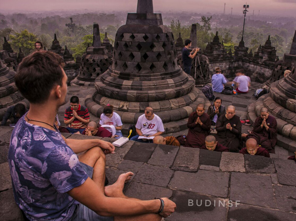 tour to borobudur